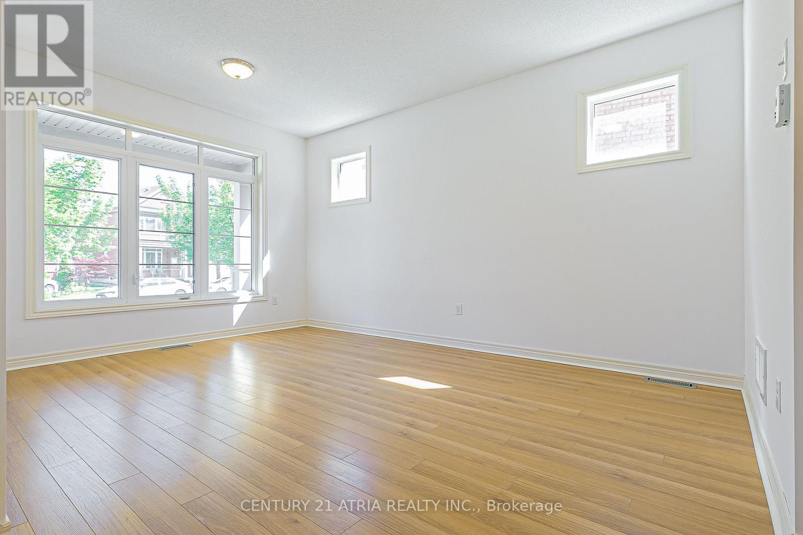 32 Silkgrove Terrace, Markham, Ontario  L6E 1P7 - Photo 4 - N12907788