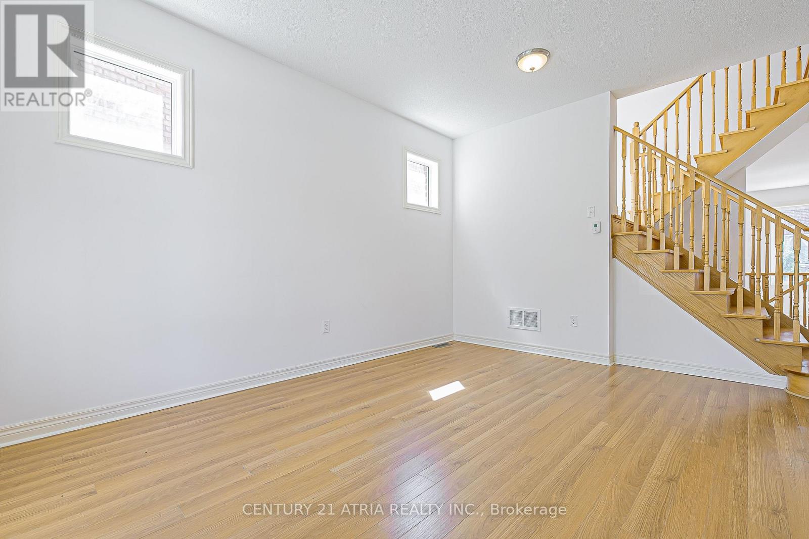 32 Silkgrove Terrace, Markham, Ontario  L6E 1P7 - Photo 7 - N12907788