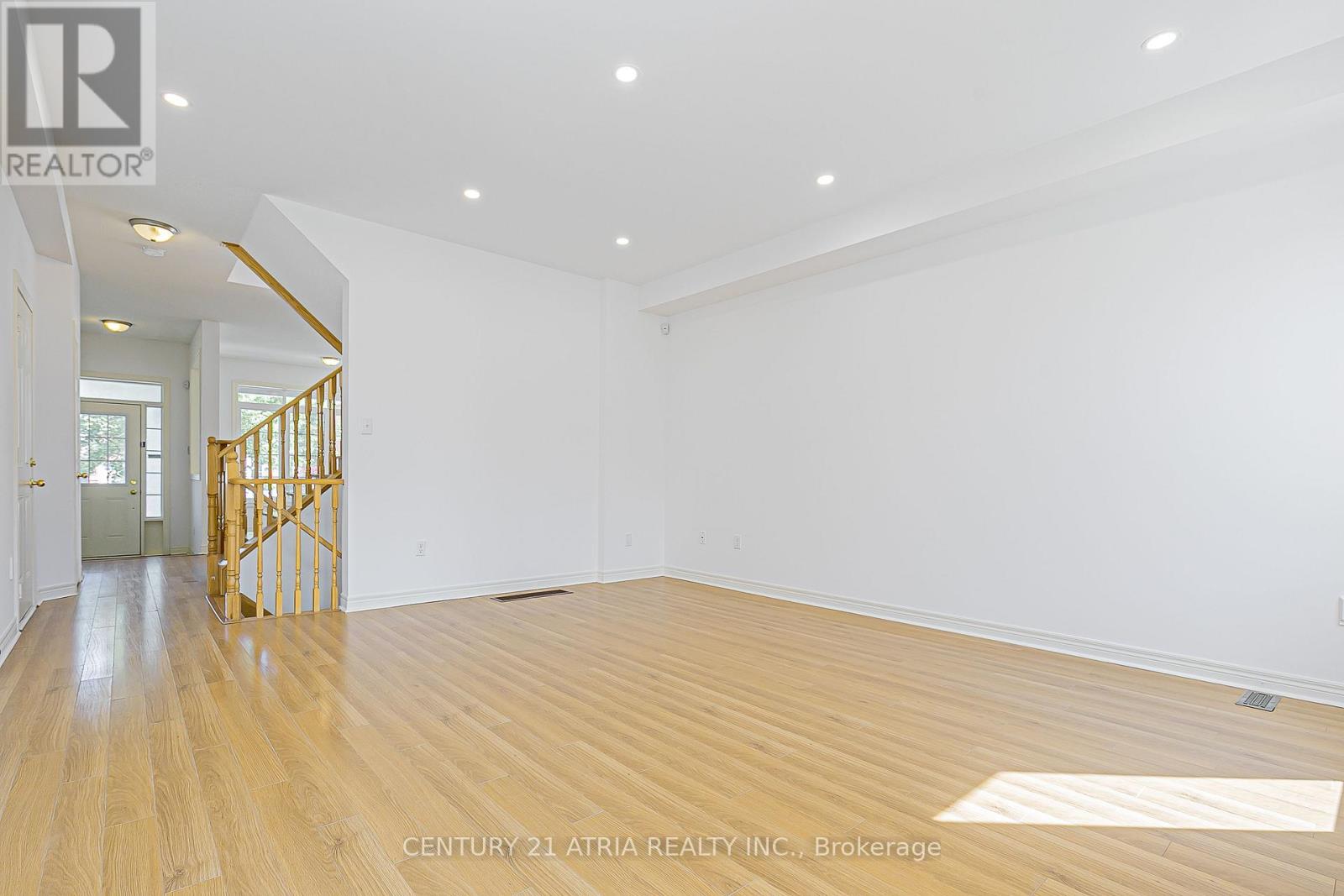 32 Silkgrove Terrace, Markham, Ontario  L6E 1P7 - Photo 9 - N12907788