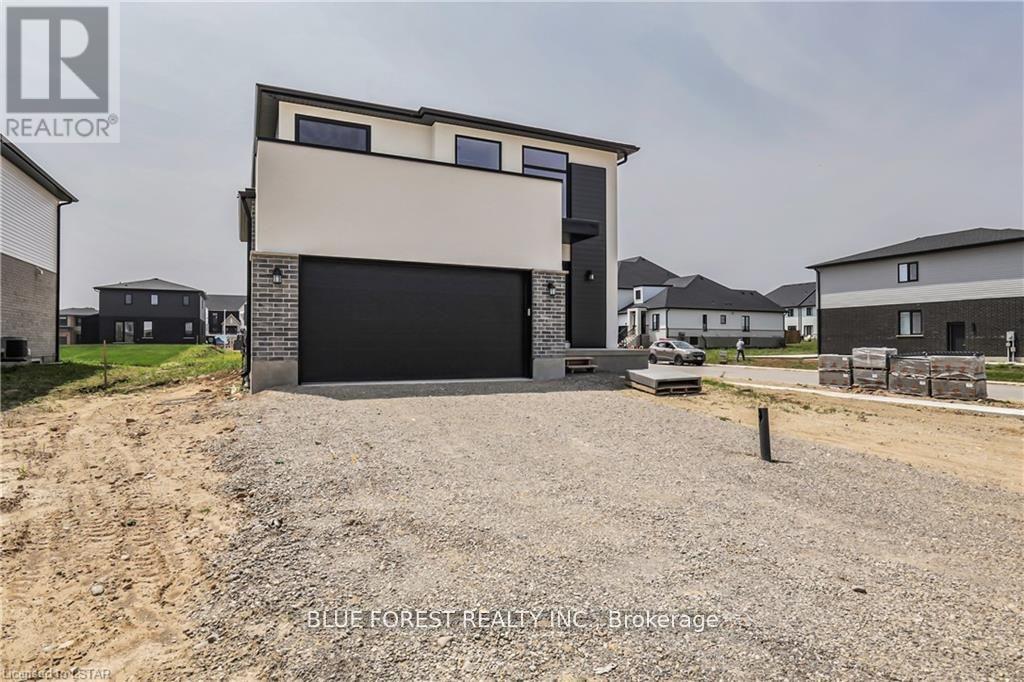 29 Poole Crescent, Middlesex Centre, Ontario  N0L 1R0 - Photo 2 - X12907810