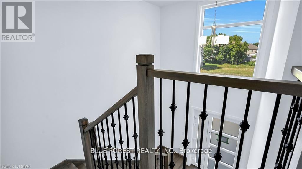 29 Poole Crescent, Middlesex Centre, Ontario  N0L 1R0 - Photo 21 - X12907810