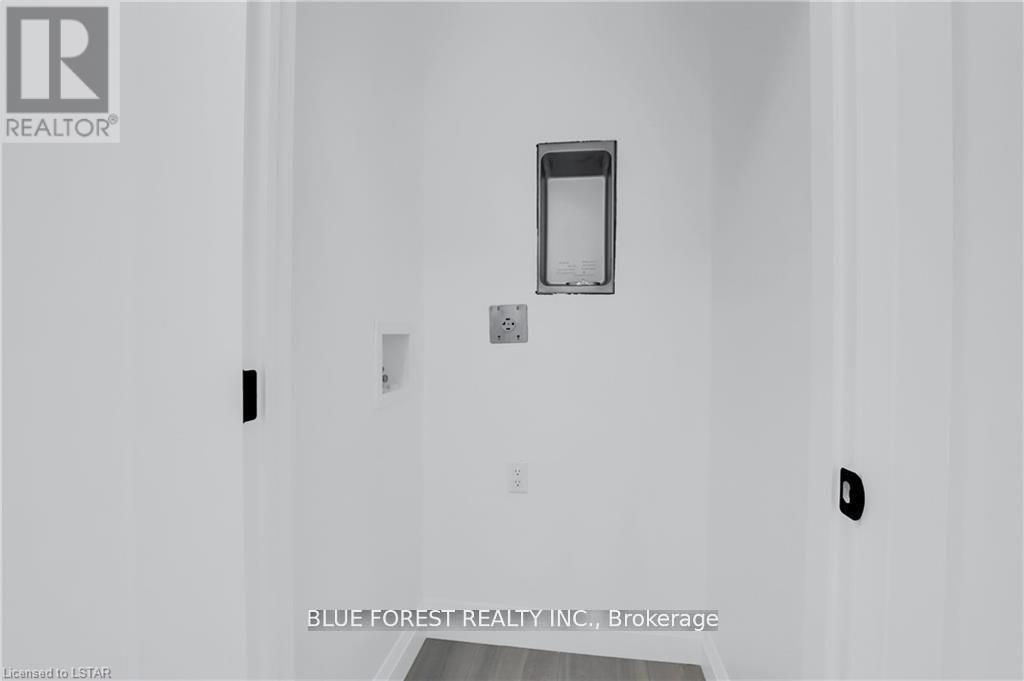 29 Poole Crescent, Middlesex Centre, Ontario  N0L 1R0 - Photo 30 - X12907810