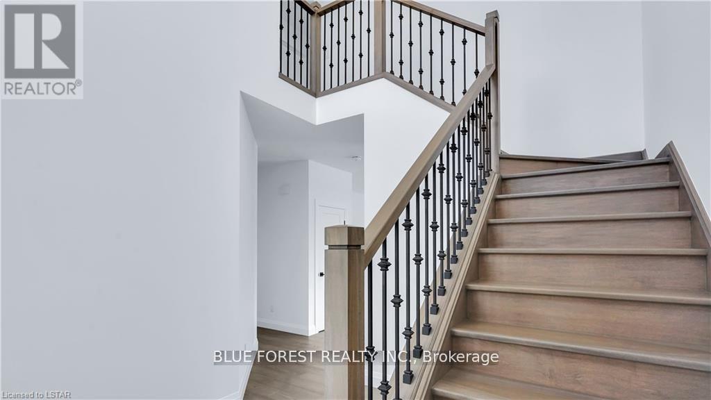 29 Poole Crescent, Middlesex Centre, Ontario  N0L 1R0 - Photo 7 - X12907810