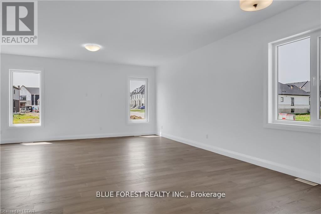 29 Poole Crescent, Middlesex Centre, Ontario  N0L 1R0 - Photo 8 - X12907810