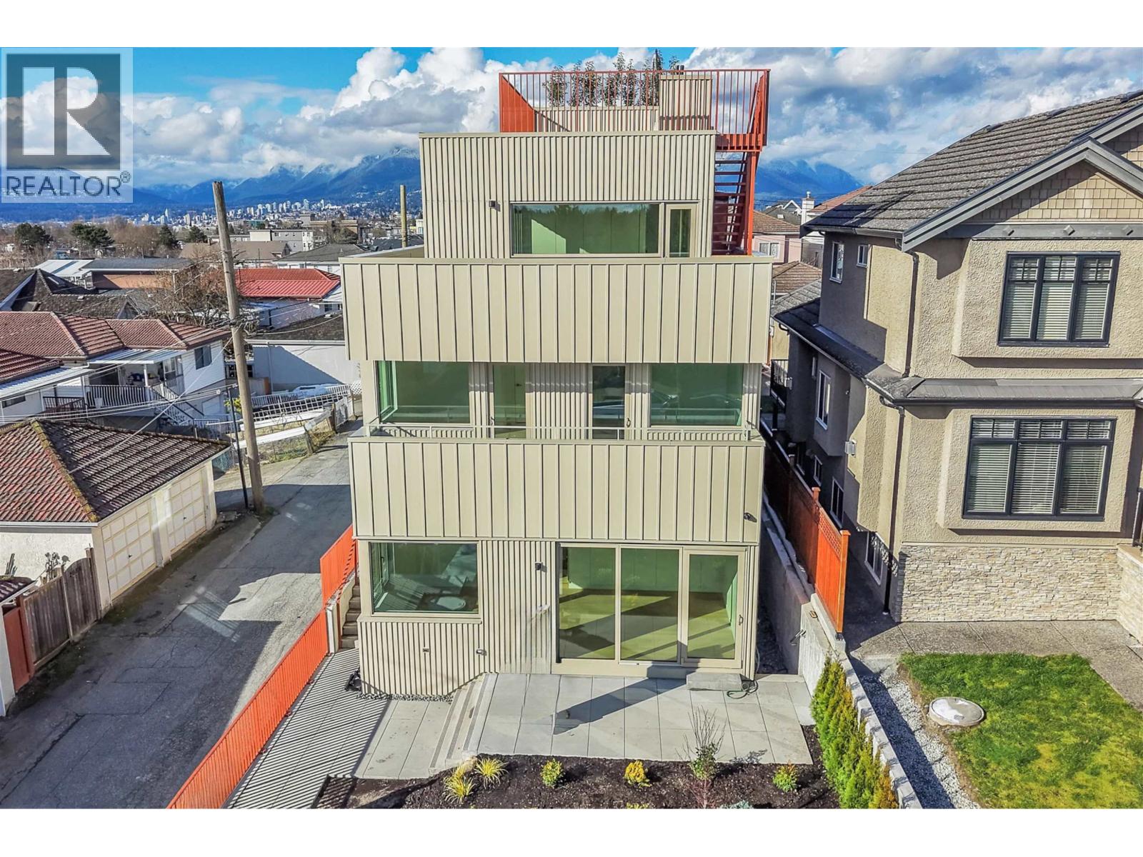 1 2915 E 5th Avenue, Vancouver, British Columbia  V5M 1N6 - Photo 3 - R3102015