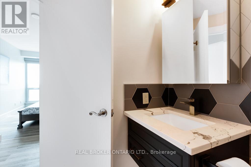 2208 - 200 Rideau Street, Ottawa, Ontario  K1N 5Y1 - Photo 19 - X12907804