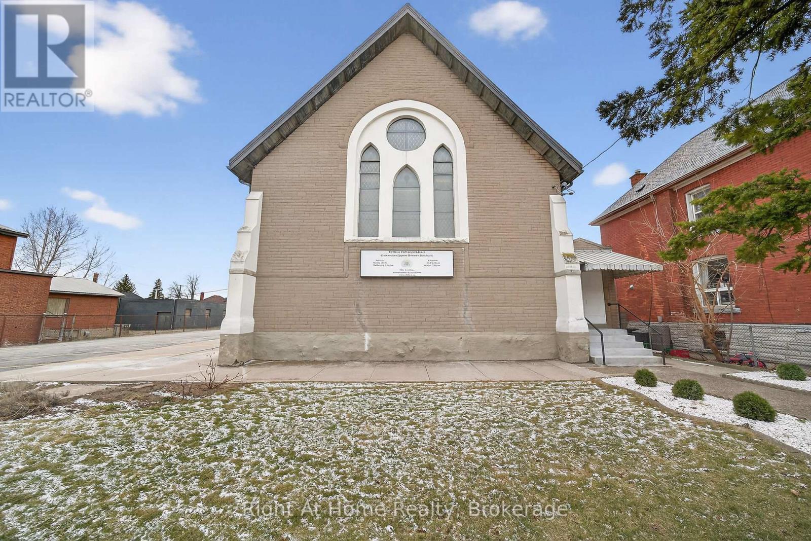 50 Earl Street, Hamilton, Ontario  L8L 6L2 - Photo 9 - X12907798