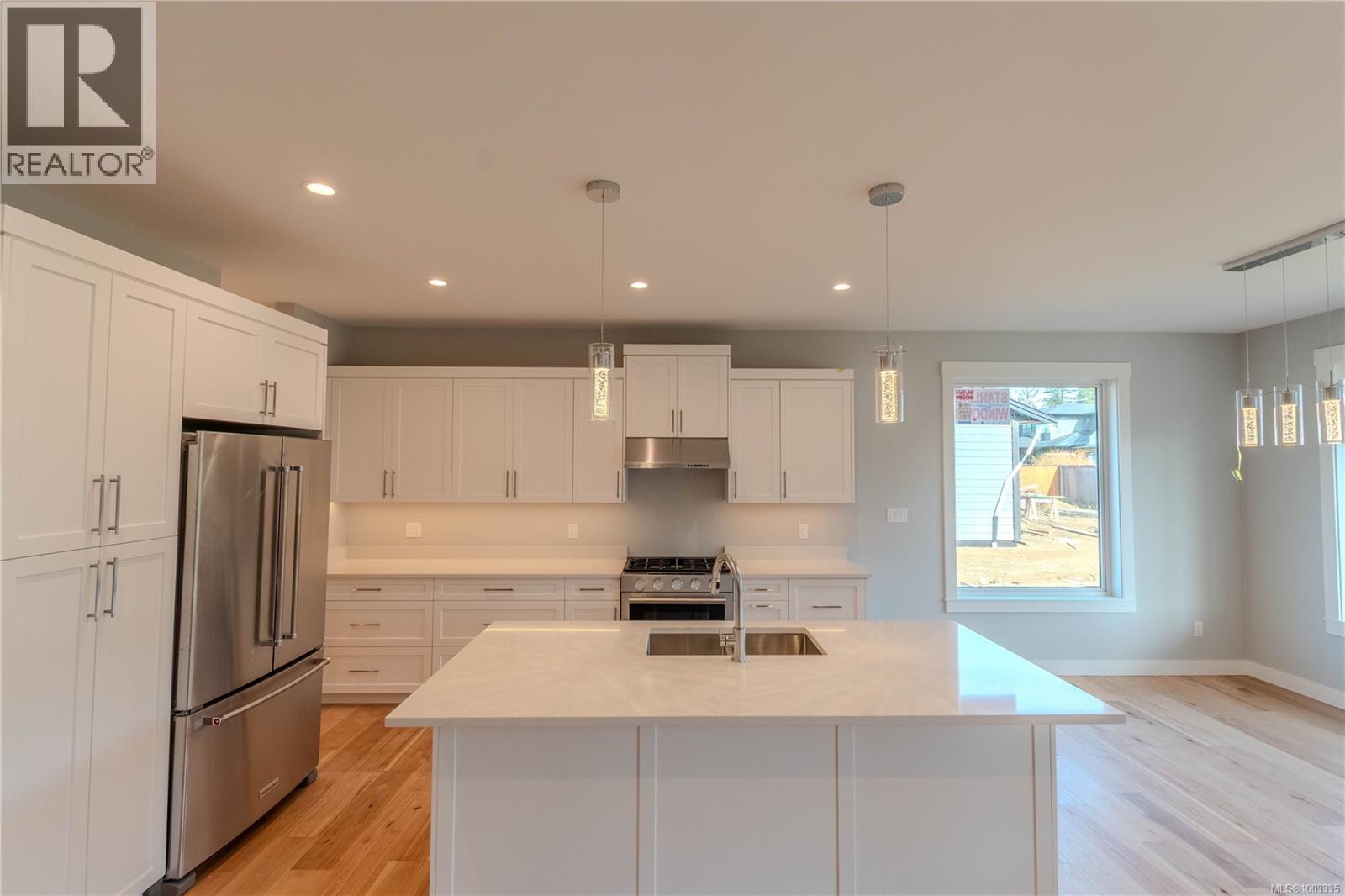 758 Sitka St, Campbell River, British Columbia  V9H 0G4 - Photo 5 - 1003335