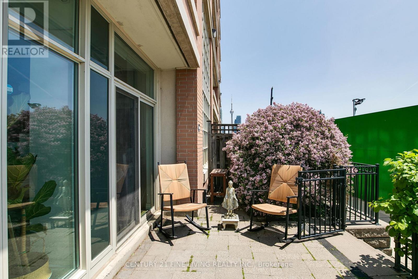 Th22 - 6 Pirandello Street, Toronto, Ontario  M6K 0B1 - Photo 3 - C12907796