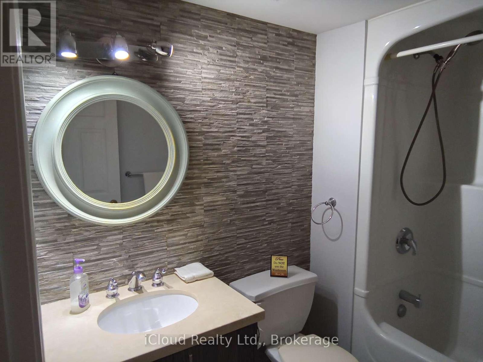 306 - 1450 Bishops Gate, Oakville, Ontario  L6M 4N1 - Photo 8 - W12834734