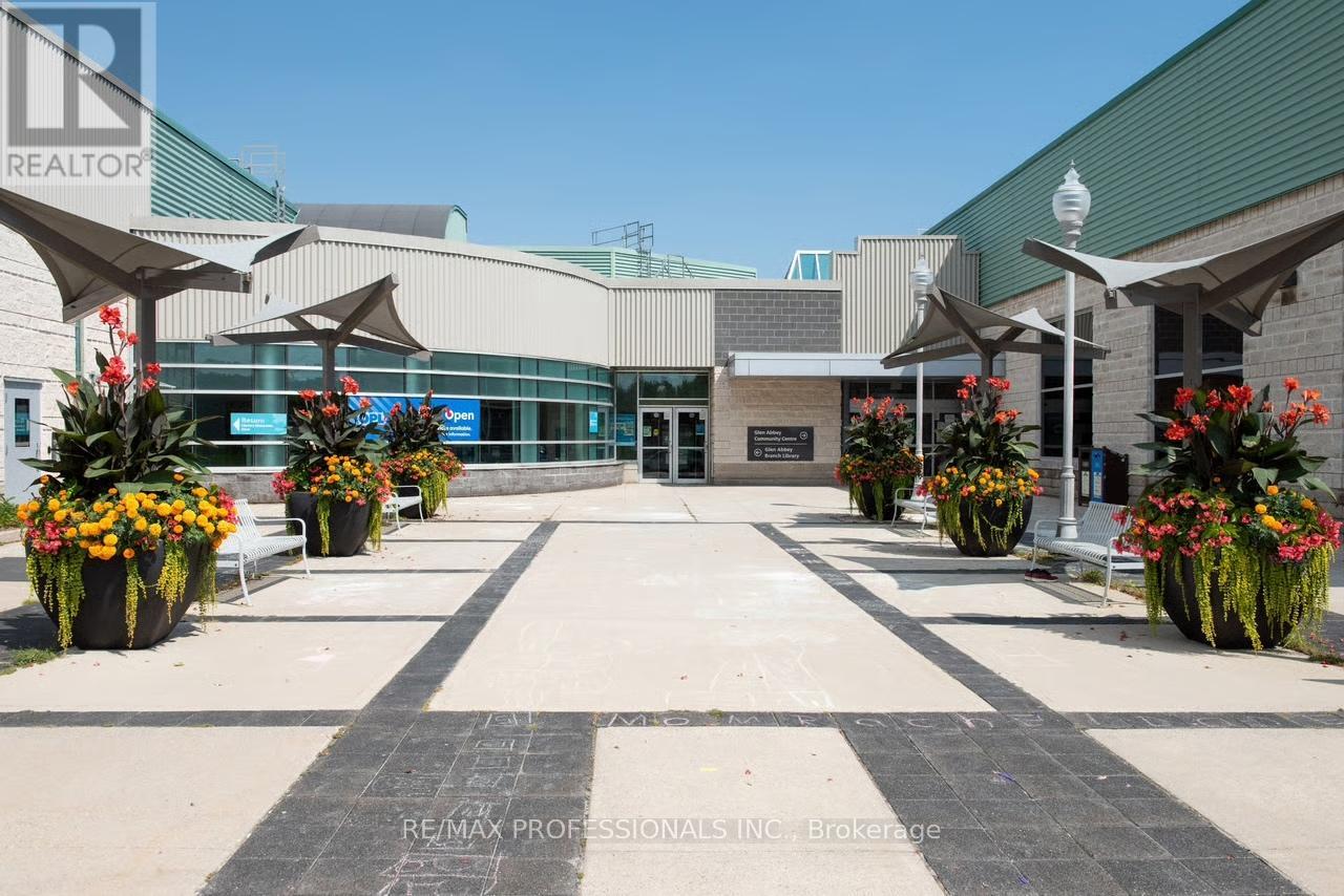 208 - 2393 Bronte Road, Oakville, Ontario  L6M 1P5 - Photo 36 - W12866294