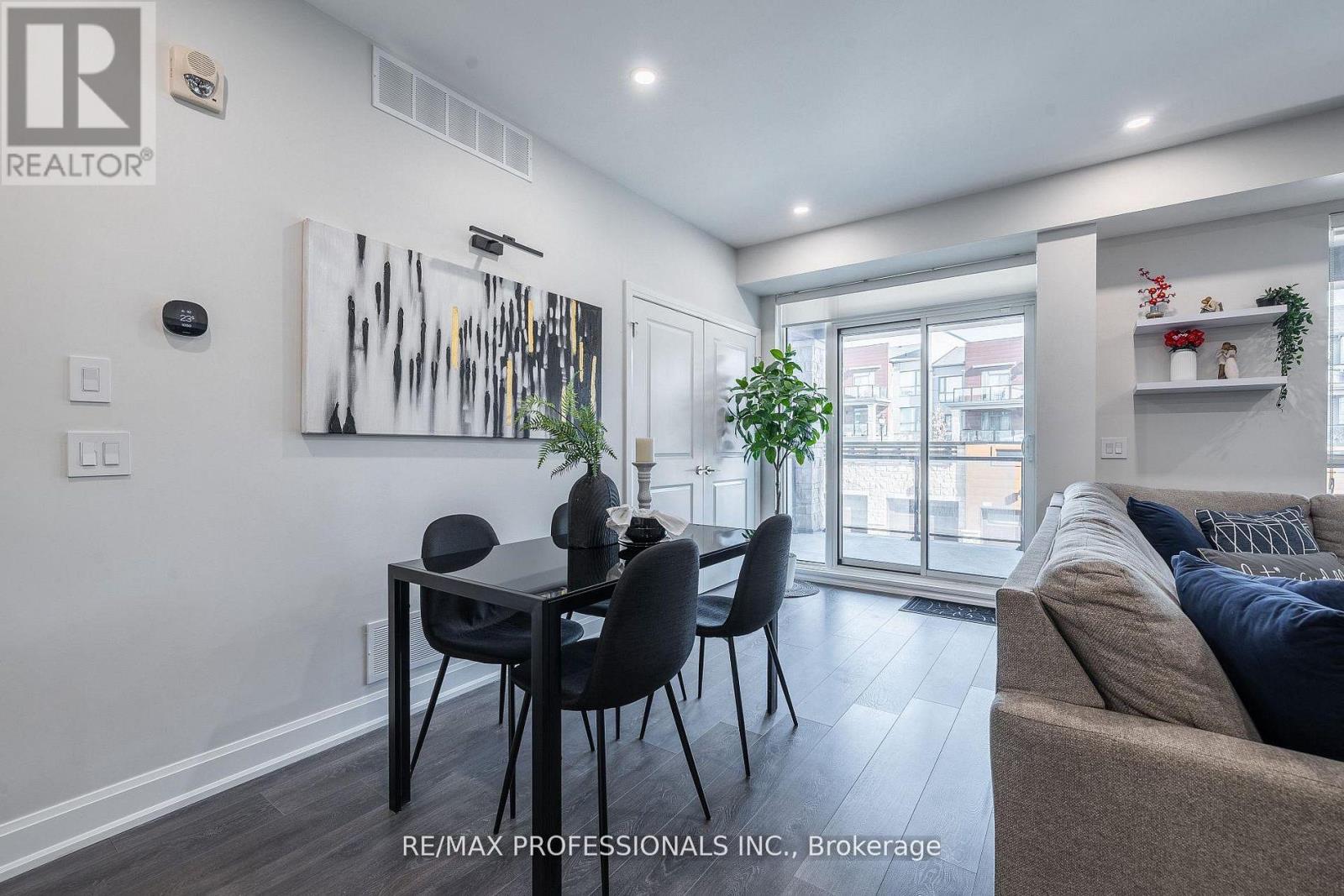 208 - 2393 Bronte Road, Oakville, Ontario  L6M 1P5 - Photo 8 - W12866294