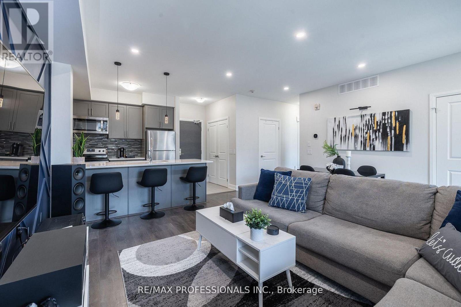 208 - 2393 Bronte Road, Oakville, Ontario  L6M 1P5 - Photo 5 - W12866294