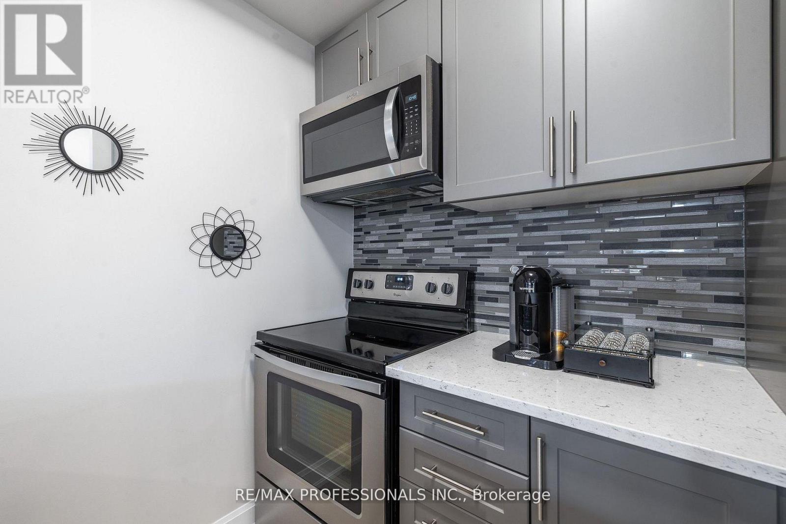 208 - 2393 Bronte Road, Oakville, Ontario  L6M 1P5 - Photo 7 - W12866294