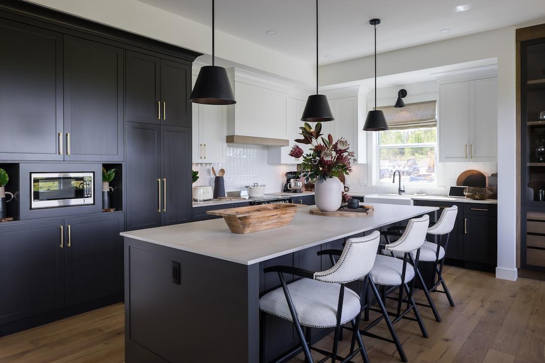 19667 76b Avenue, Langley, British Columbia  V2Y 3T4 - Photo 2 - R3101826