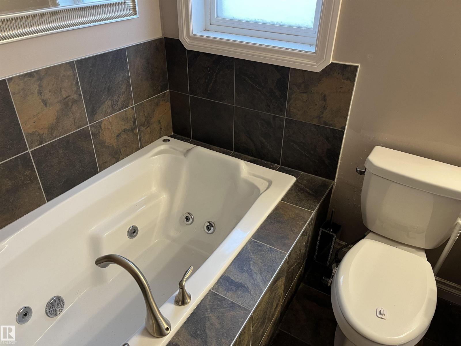 21917 95a Av Nw, Edmonton, Alberta  T5T 3Y6 - Photo 12 - E4478655