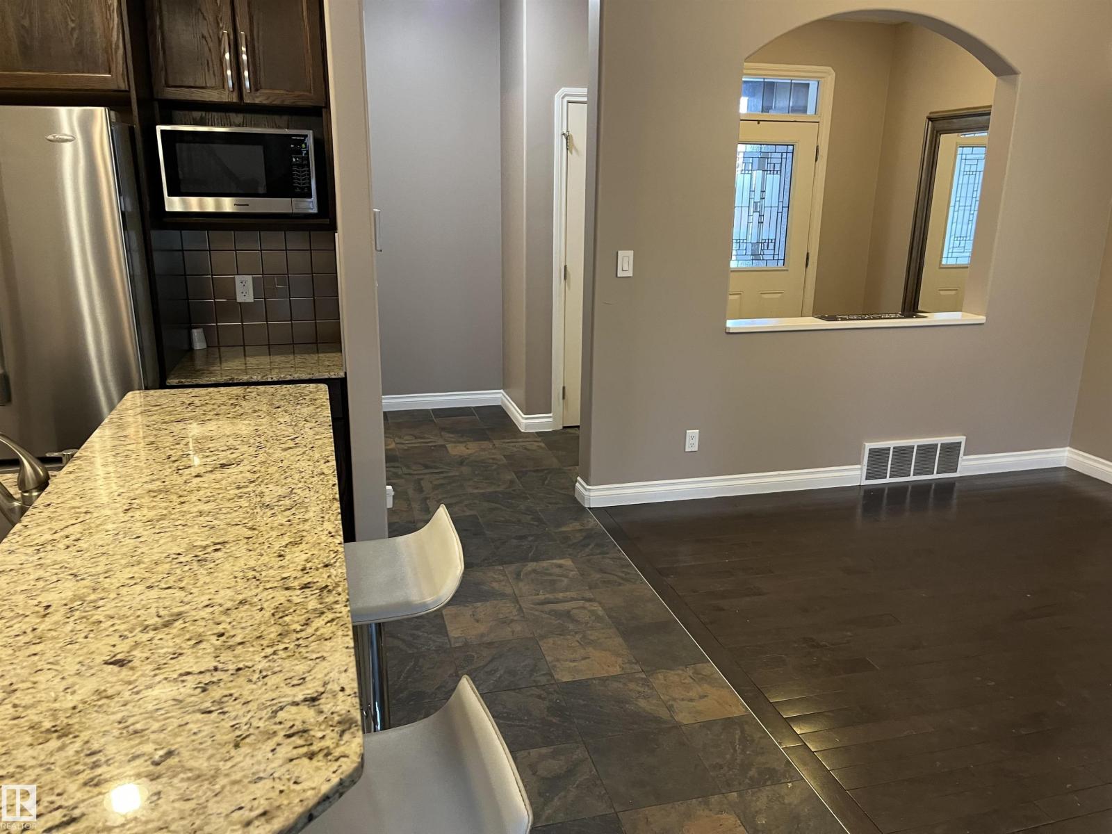 21917 95a Av Nw, Edmonton, Alberta  T5T 3Y6 - Photo 3 - E4478655