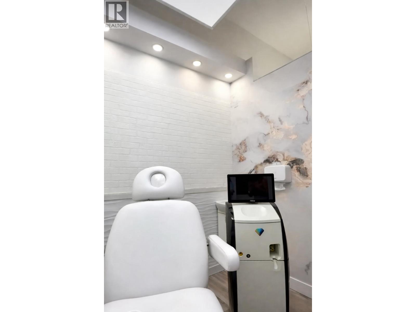 Unknown Address, ,    - Photo 3 - C8077169