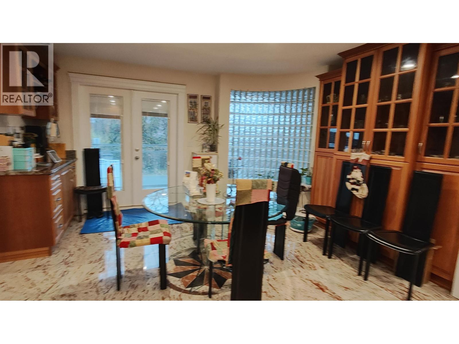 8675 Armstrong Avenue, Burnaby, British Columbia  V3N 2H4 - Photo 9 - R3101302