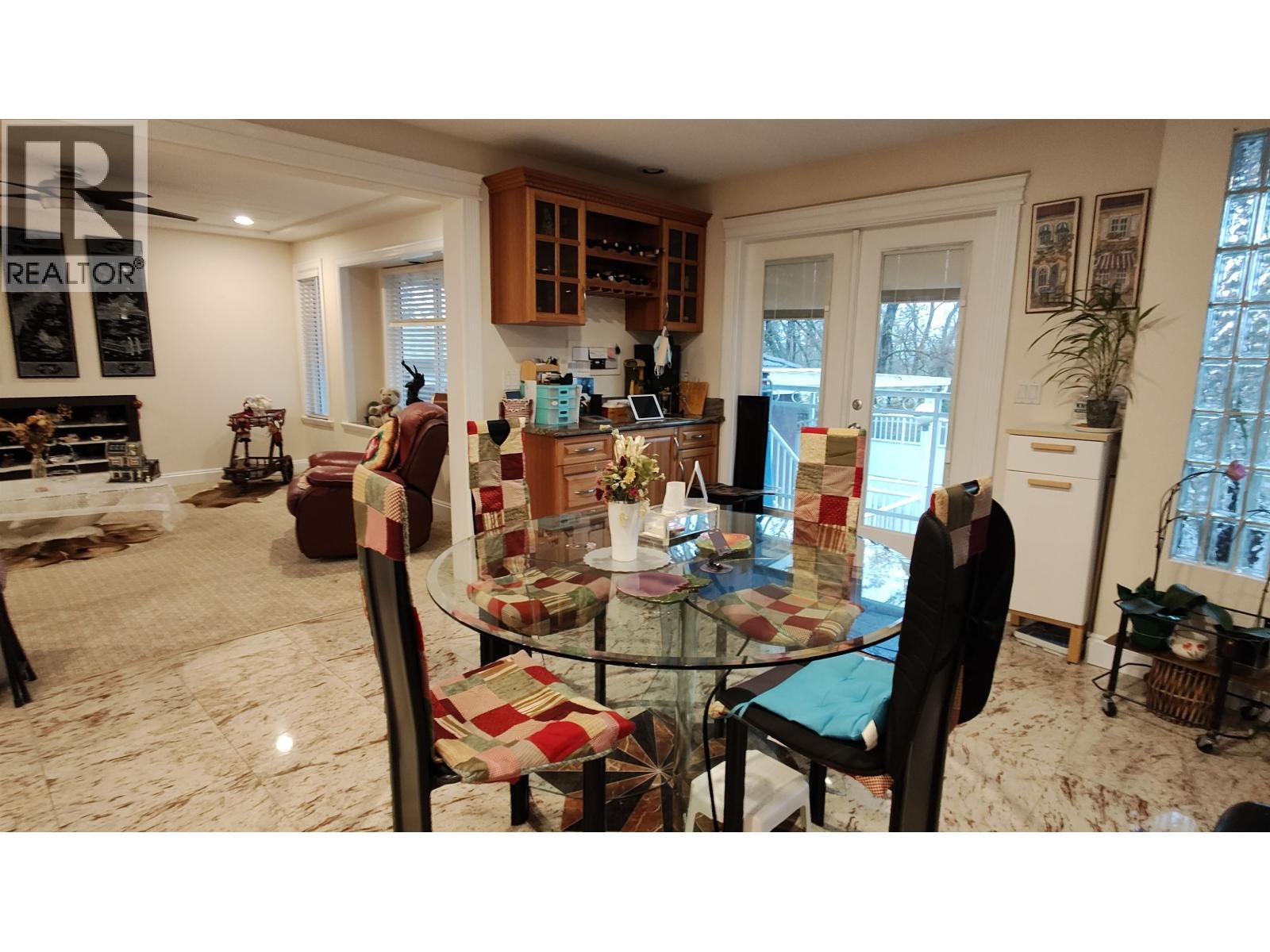 8675 Armstrong Avenue, Burnaby, British Columbia  V3N 2H4 - Photo 11 - R3101302