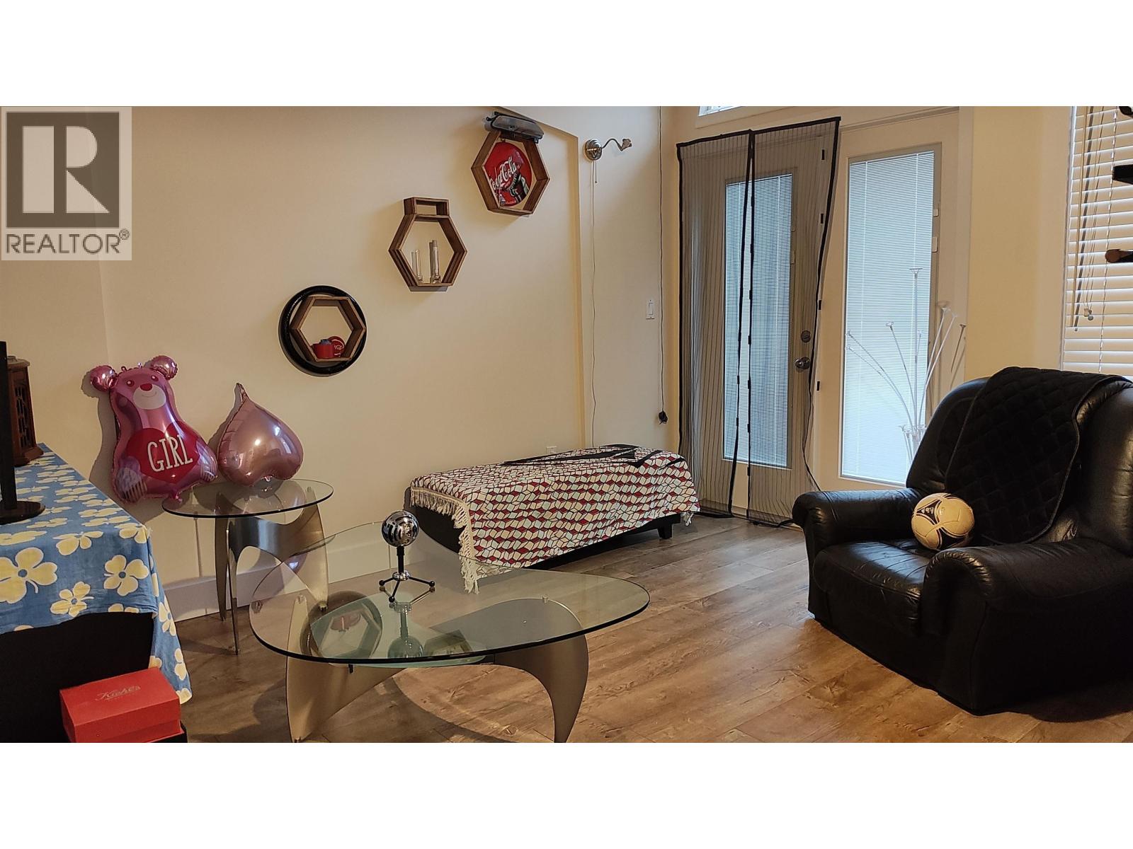 8675 Armstrong Avenue, Burnaby, British Columbia  V3N 2H4 - Photo 17 - R3101302