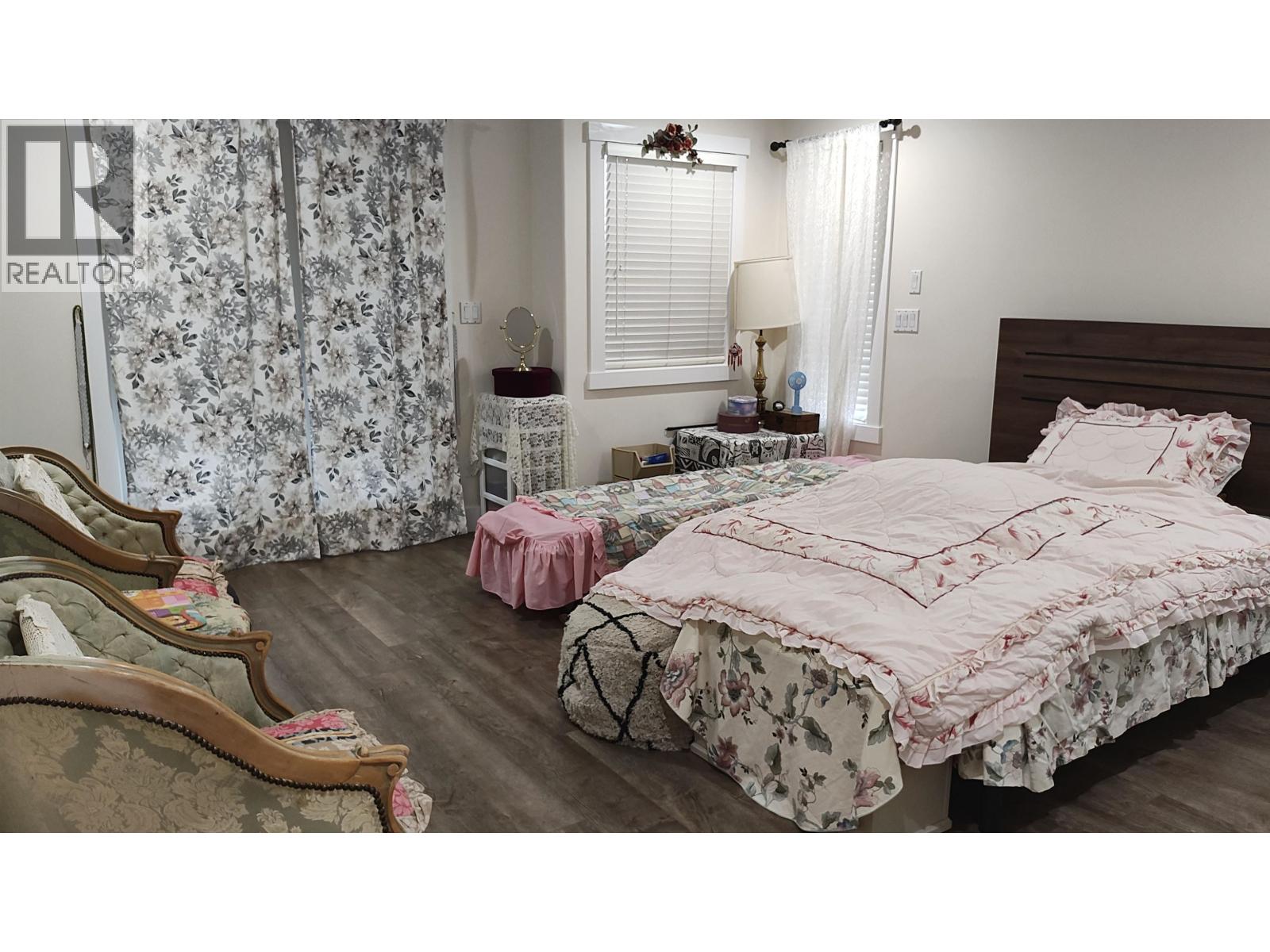 8675 Armstrong Avenue, Burnaby, British Columbia  V3N 2H4 - Photo 28 - R3101302