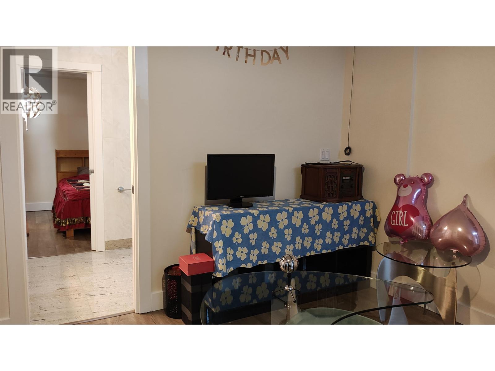 8675 Armstrong Avenue, Burnaby, British Columbia  V3N 2H4 - Photo 18 - R3101302