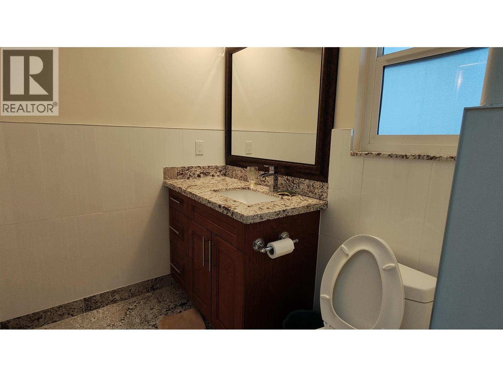 8675 Armstrong Avenue, Burnaby, British Columbia  V3N 2H4 - Photo 24 - R3101302