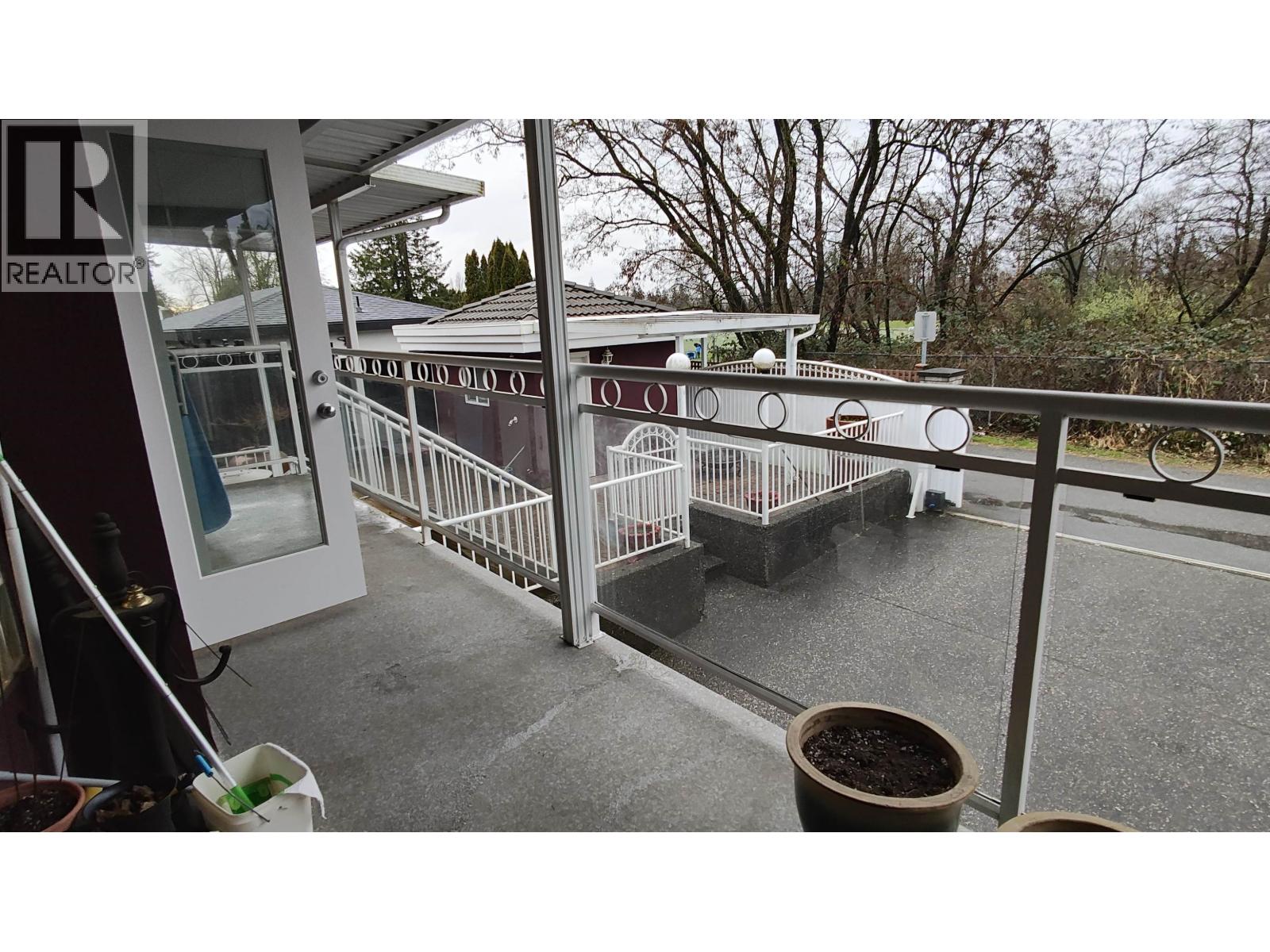 8675 Armstrong Avenue, Burnaby, British Columbia  V3N 2H4 - Photo 32 - R3101302