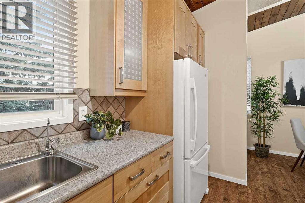 9980 26 Street SW, Calgary, Alberta  T2V 4E9 - Photo 18 - A2286715