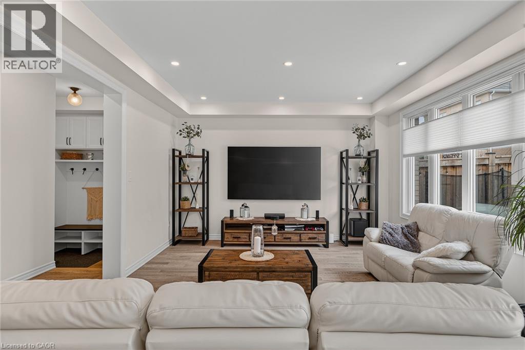 55 West Oak Trail, Kitchener, Ontario  N2R 0L1 - Photo 18 - 40813245