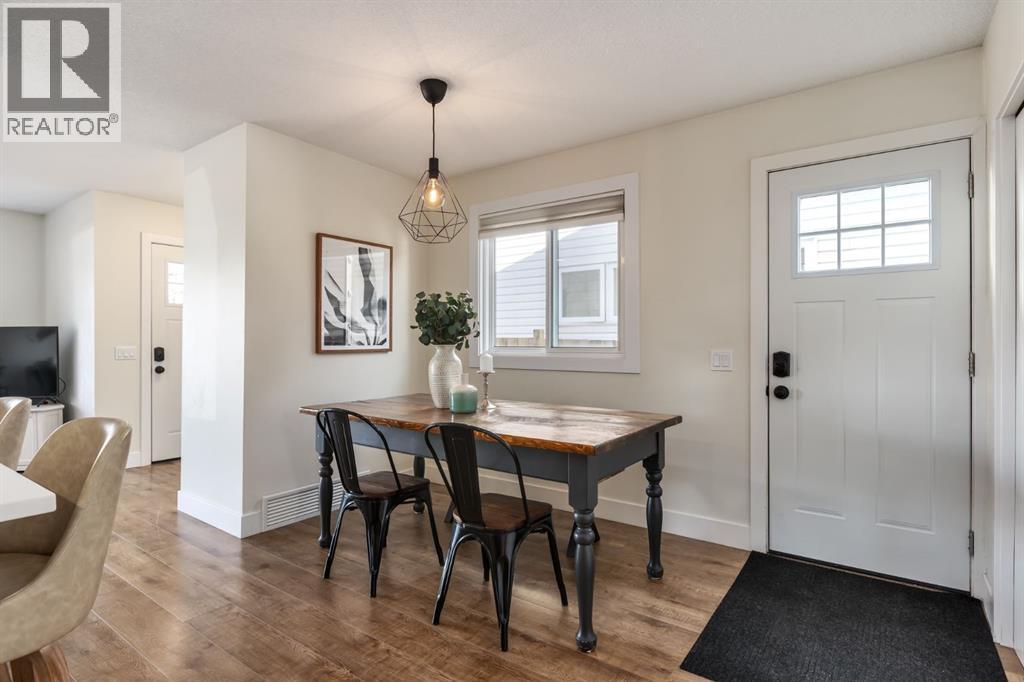 7806 20a Street SE, Calgary, Alberta  T2C 1Y5 - Photo 10 - A2292214