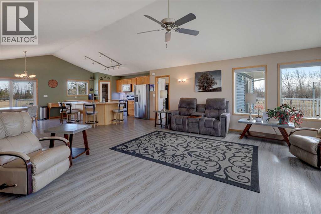 8 North Shore Court, Rural Rocky View County, Alberta  T1Z 0H4 - Photo 9 - A2295115