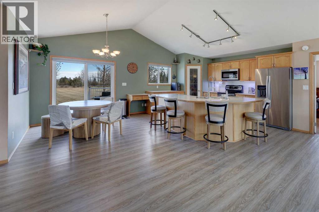 8 North Shore Court, Rural Rocky View County, Alberta  T1Z 0H4 - Photo 11 - A2295115