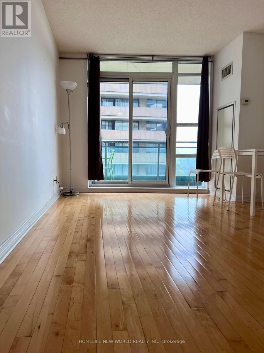 1303 - 736 Spadina Avenue, Toronto, Ontario  M5S 2J6 - Photo 2 - C12907826