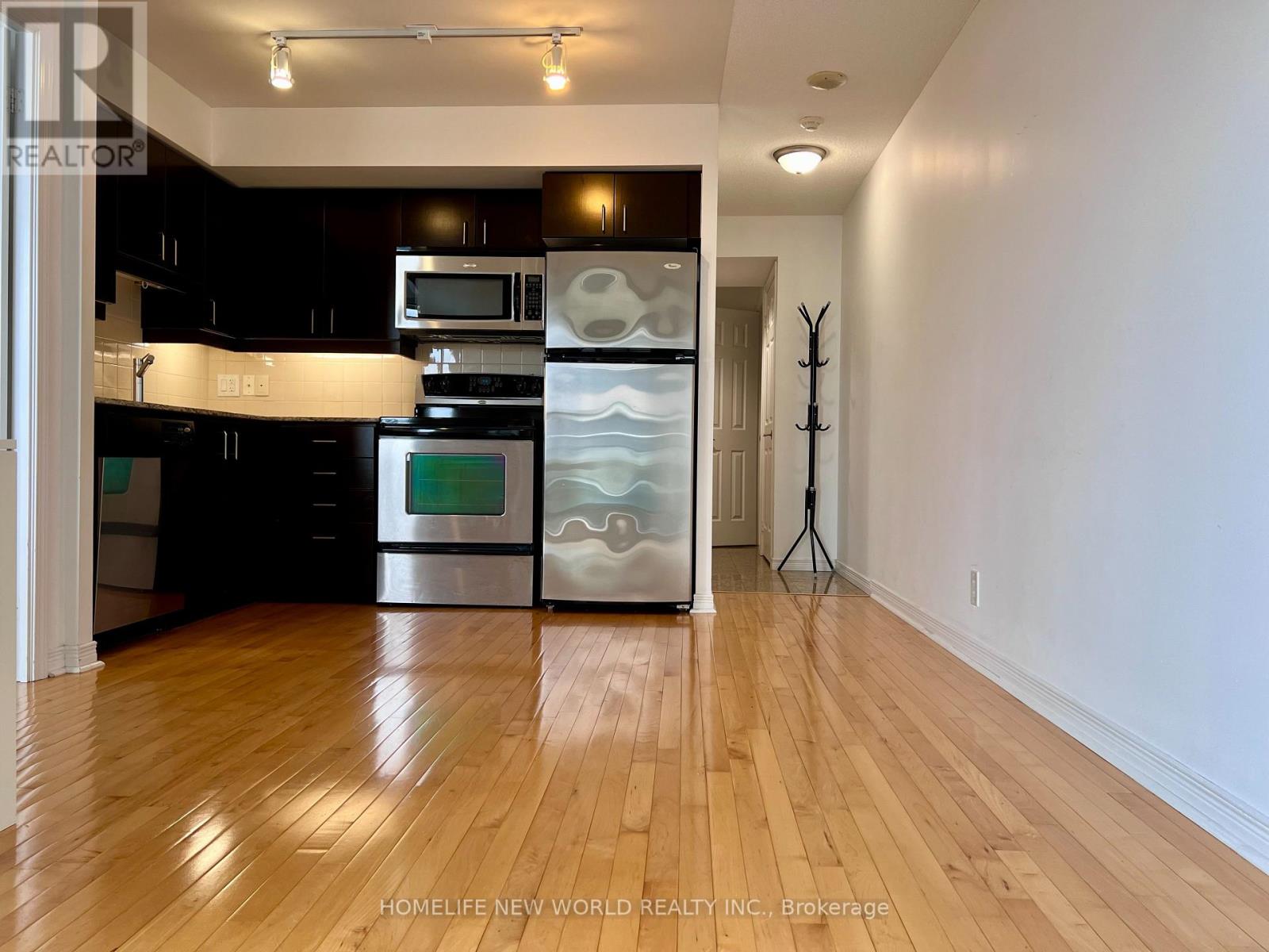 1303 - 736 Spadina Avenue, Toronto, Ontario  M5S 2J6 - Photo 3 - C12907826