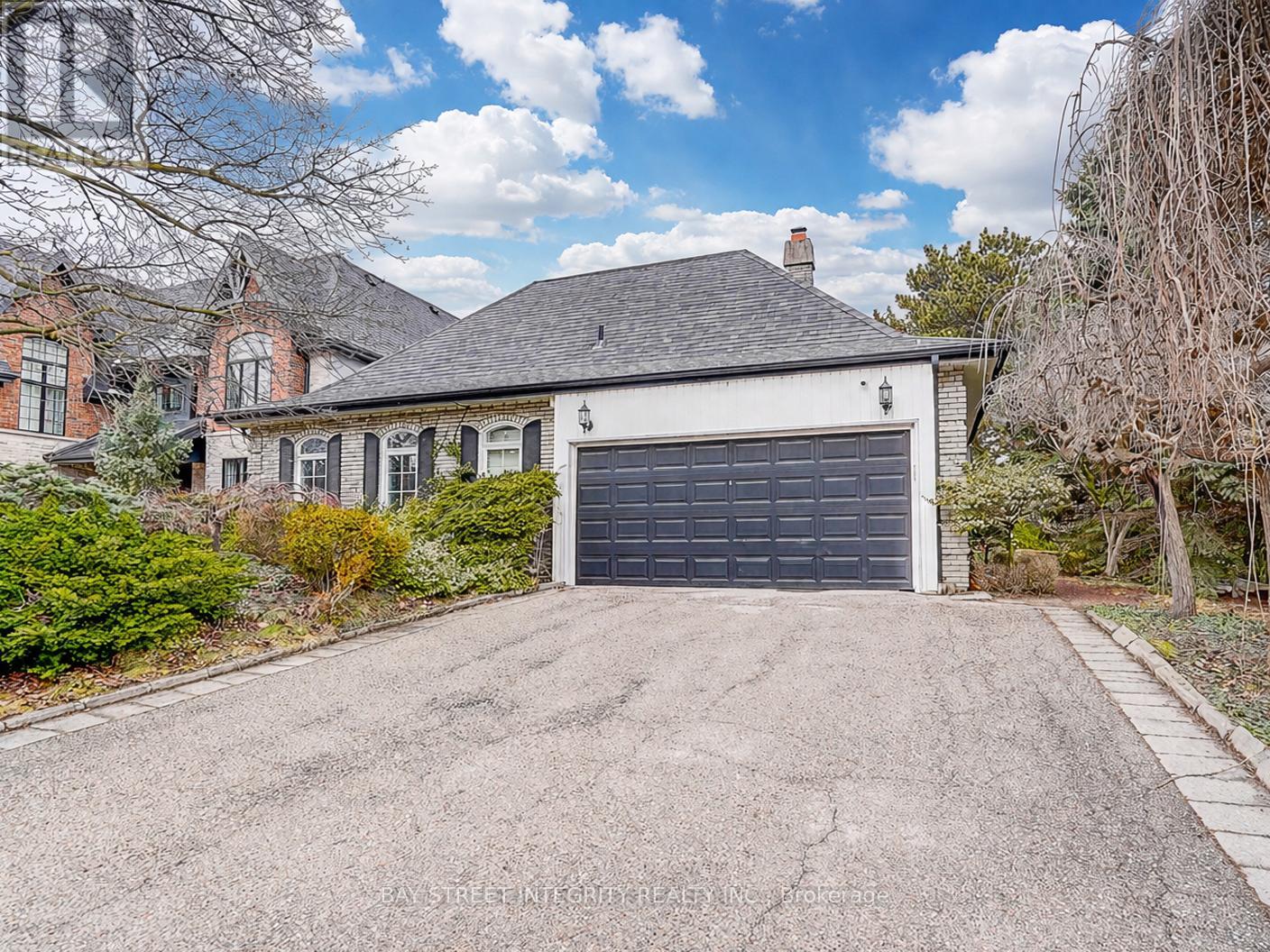 46 Caravan Drive, Toronto, Ontario  M3B 1N3 - Photo 5 - C12907828