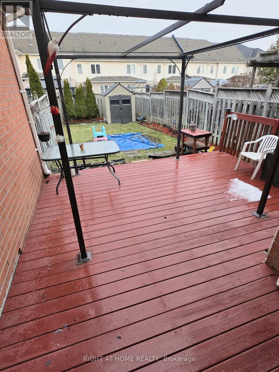 12 Whitewater Street, Whitby, Ontario  L1R 2S9 - Photo 17 - E12907830