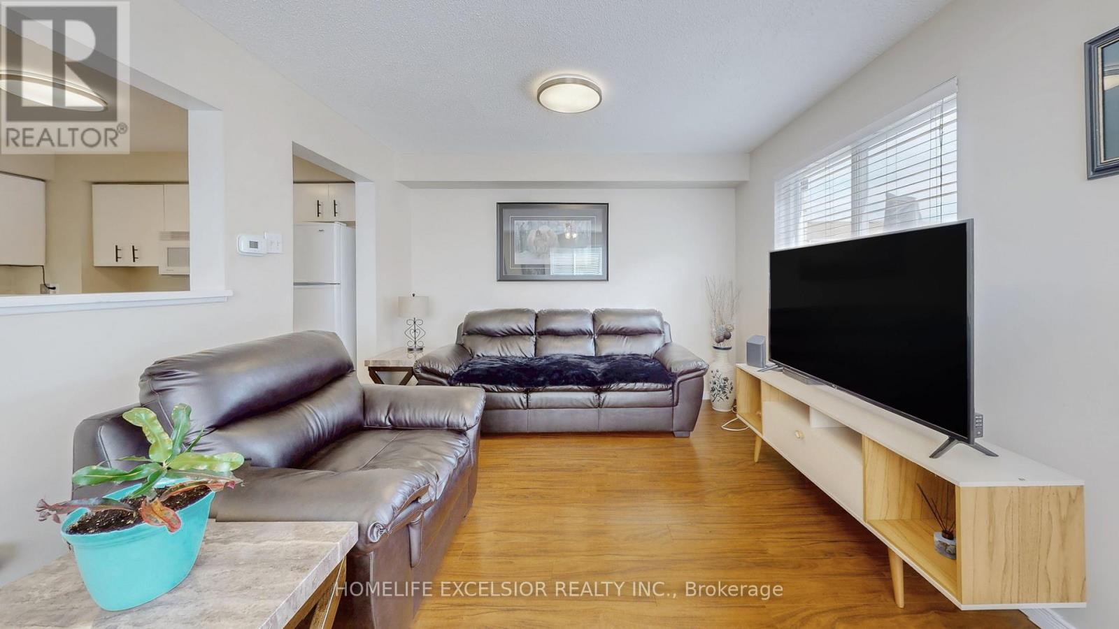 1 - 579 Gibney Crescent, Newmarket, Ontario L3X 1Y3 - Photo 7 - N12907832