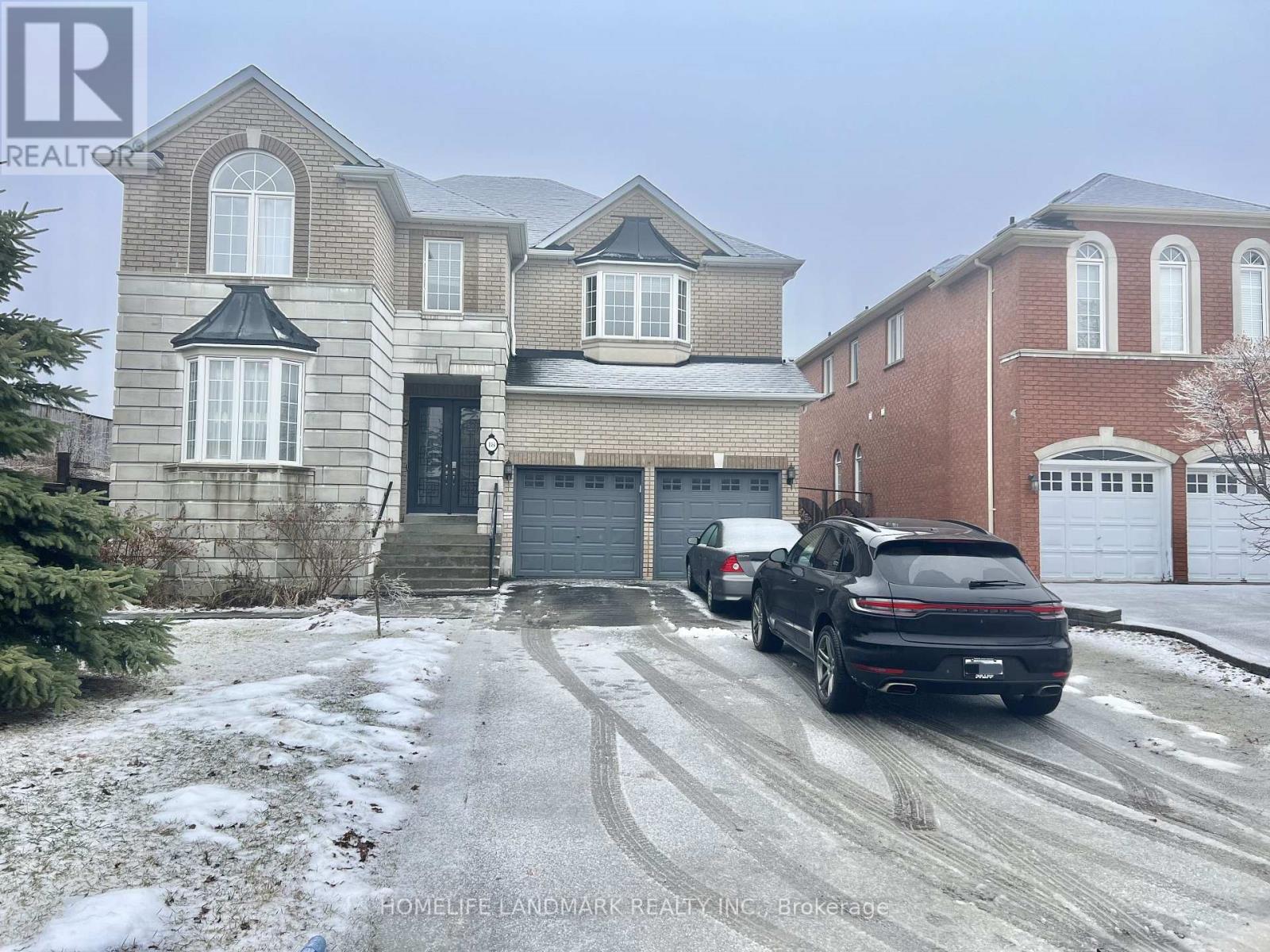 18 FOUNTAIN COURT, Richmond Hill, Ontario