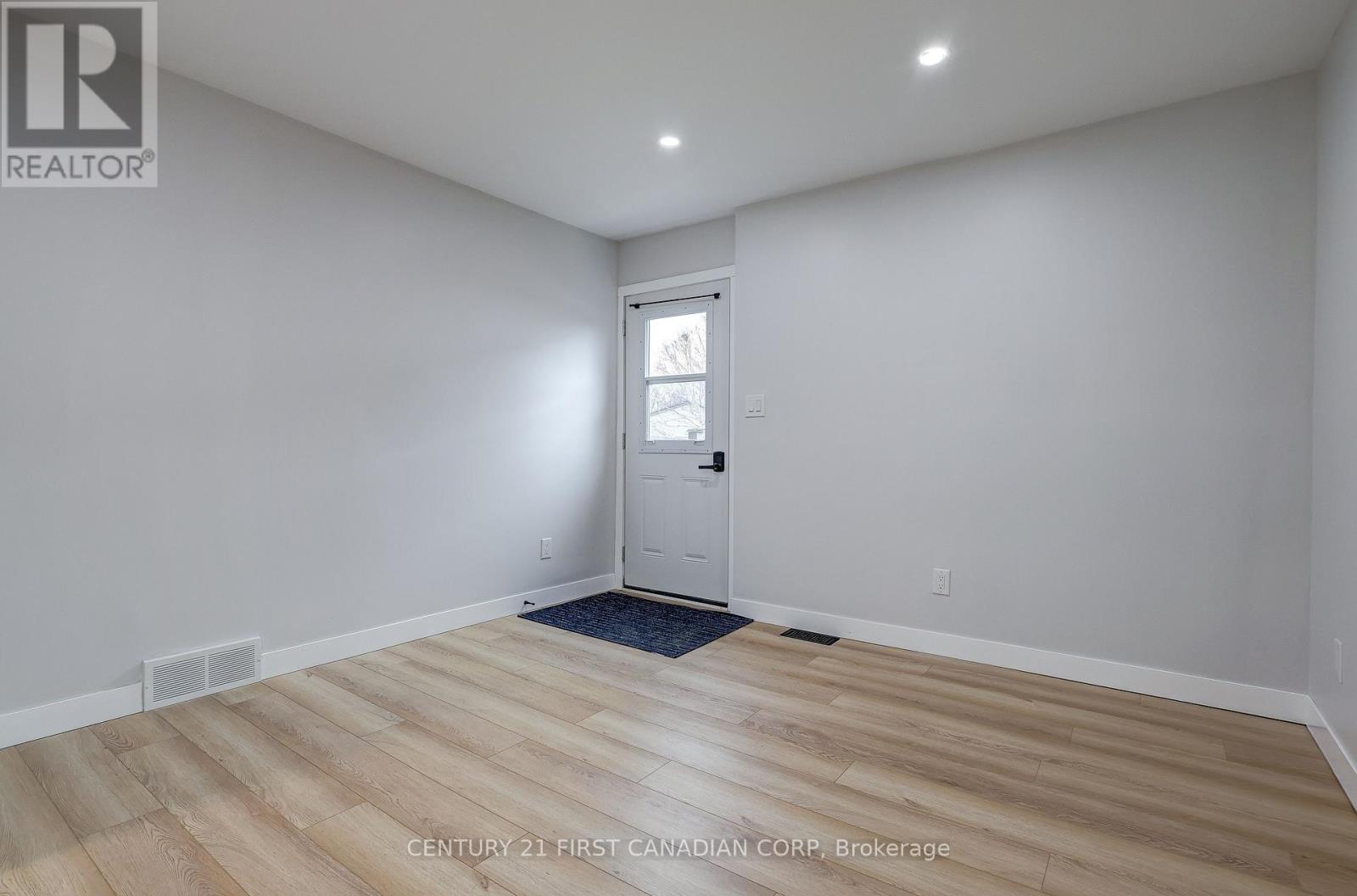 123 Hillsmount Crescent, London South, Ontario  N6K 1V6 - Photo 20 - X12907856