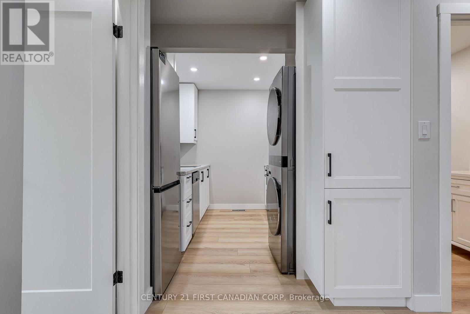 123 Hillsmount Crescent, London South, Ontario  N6K 1V6 - Photo 23 - X12907856