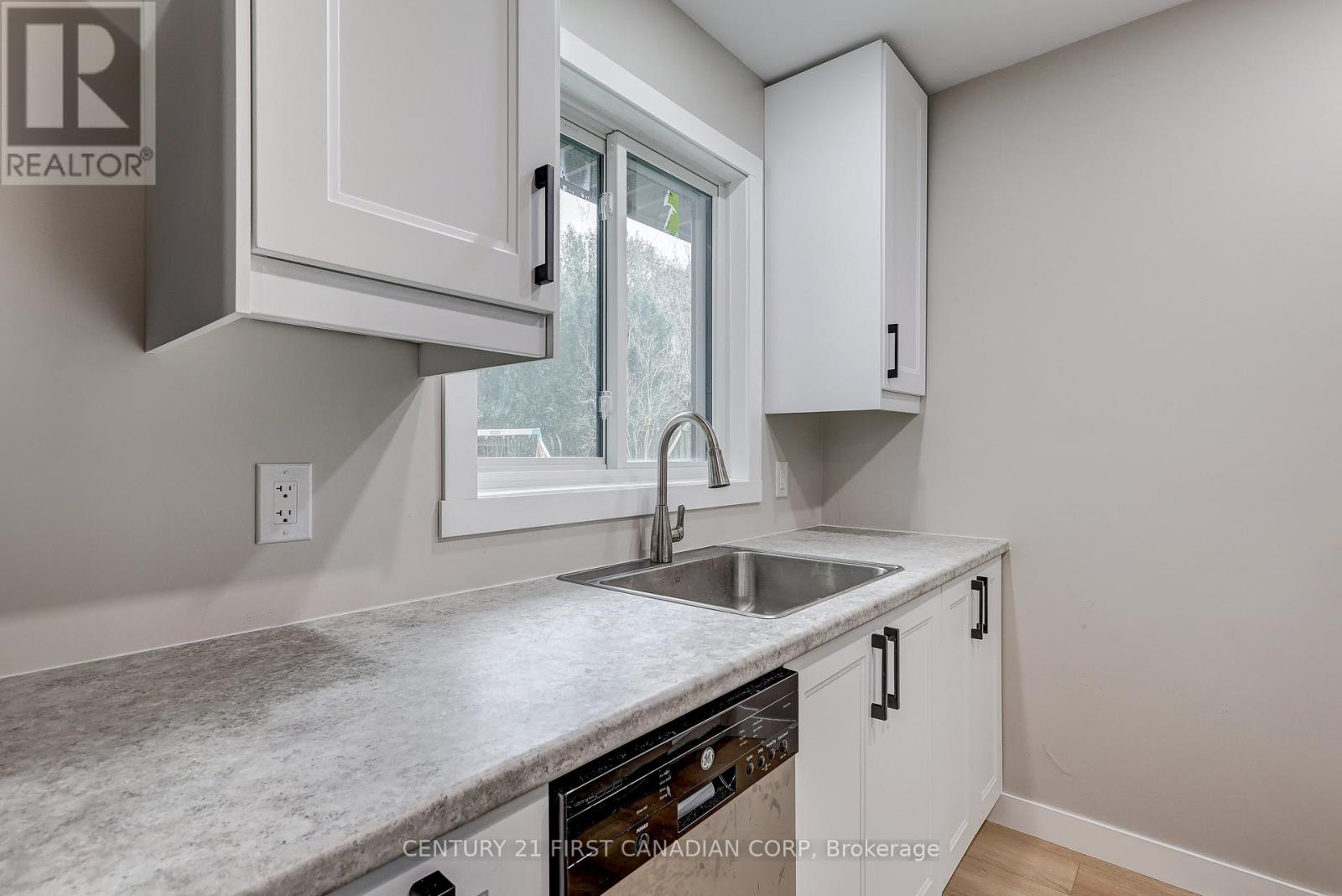 123 Hillsmount Crescent, London South, Ontario  N6K 1V6 - Photo 25 - X12907856