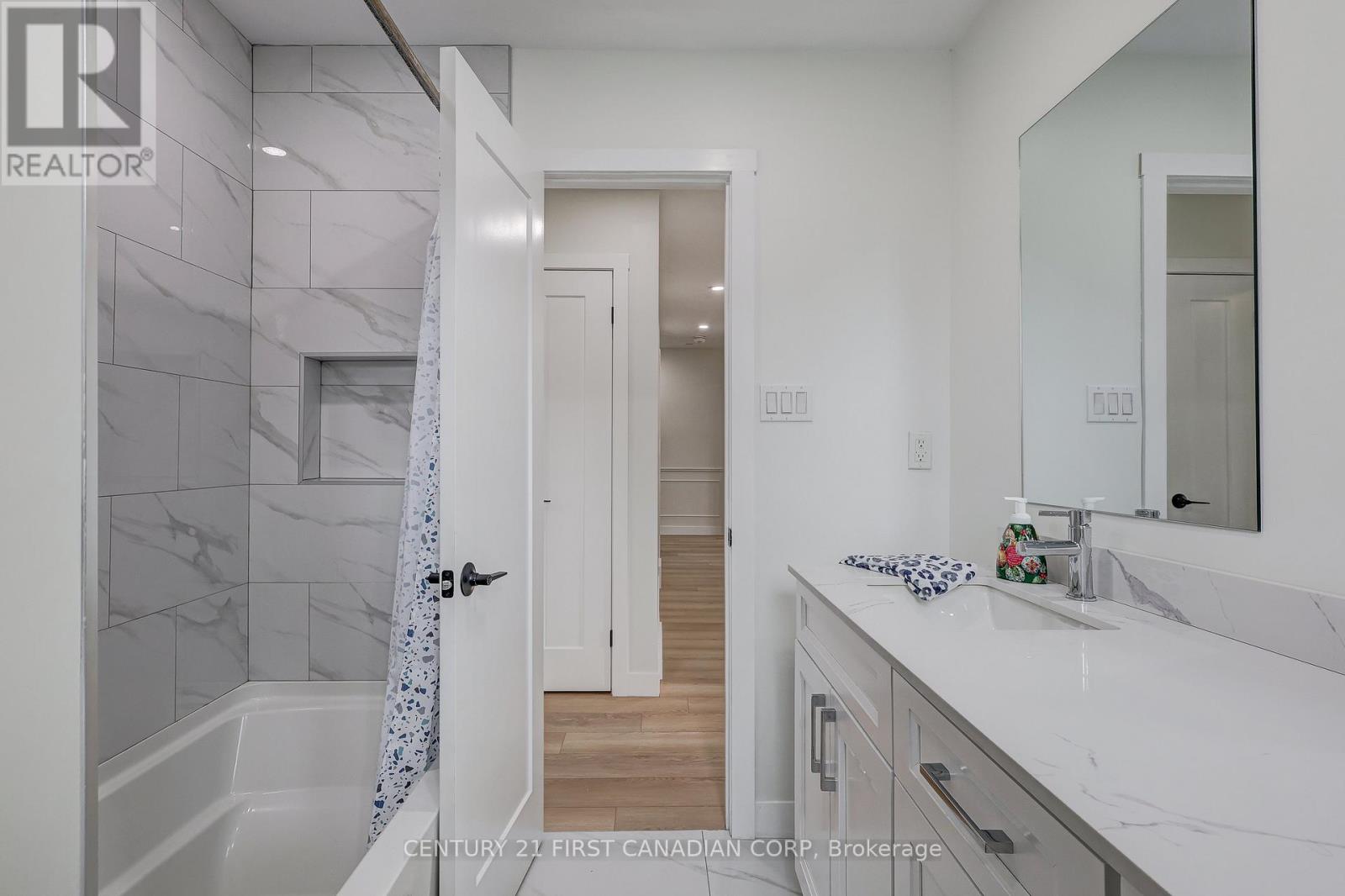 123 Hillsmount Crescent, London South, Ontario  N6K 1V6 - Photo 44 - X12907856