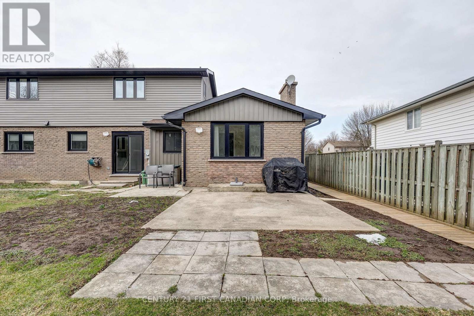 123 Hillsmount Crescent, London South, Ontario  N6K 1V6 - Photo 47 - X12907856