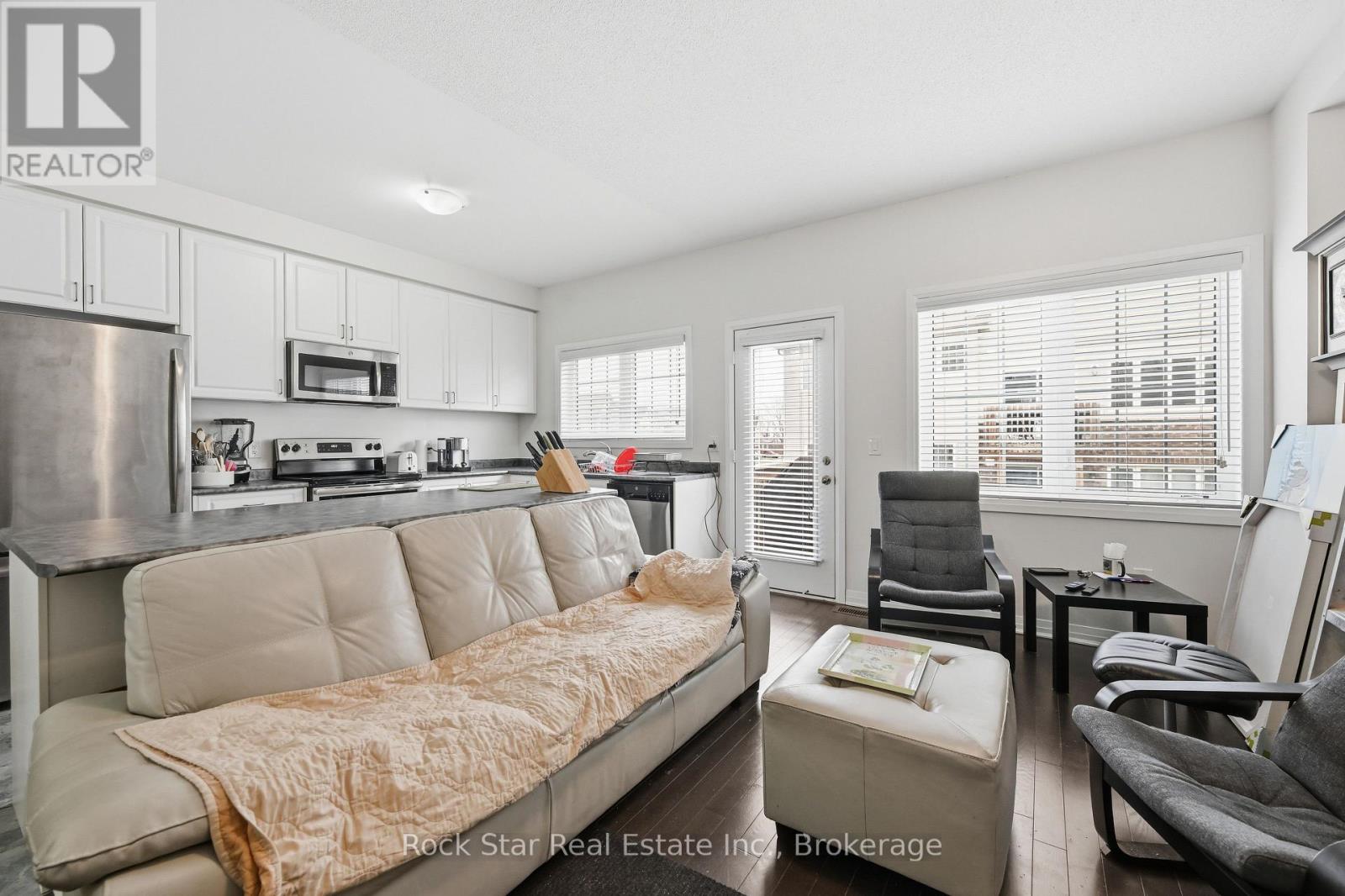 4042 Maitland Street, Lincoln, Ontario  L3J 0R6 - Photo 8 - X12907894