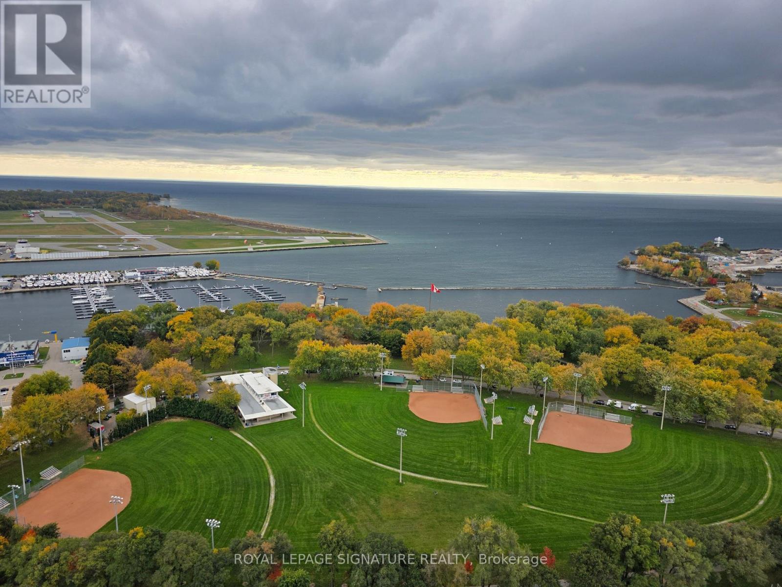 3609 - 219 Fort York Boulevard, Toronto, Ontario  M5V 1B1 - Photo 24 - C12907852