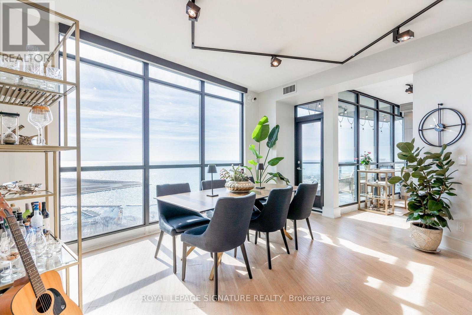 3609 - 219 Fort York Boulevard, Toronto, Ontario  M5V 1B1 - Photo 5 - C12907852