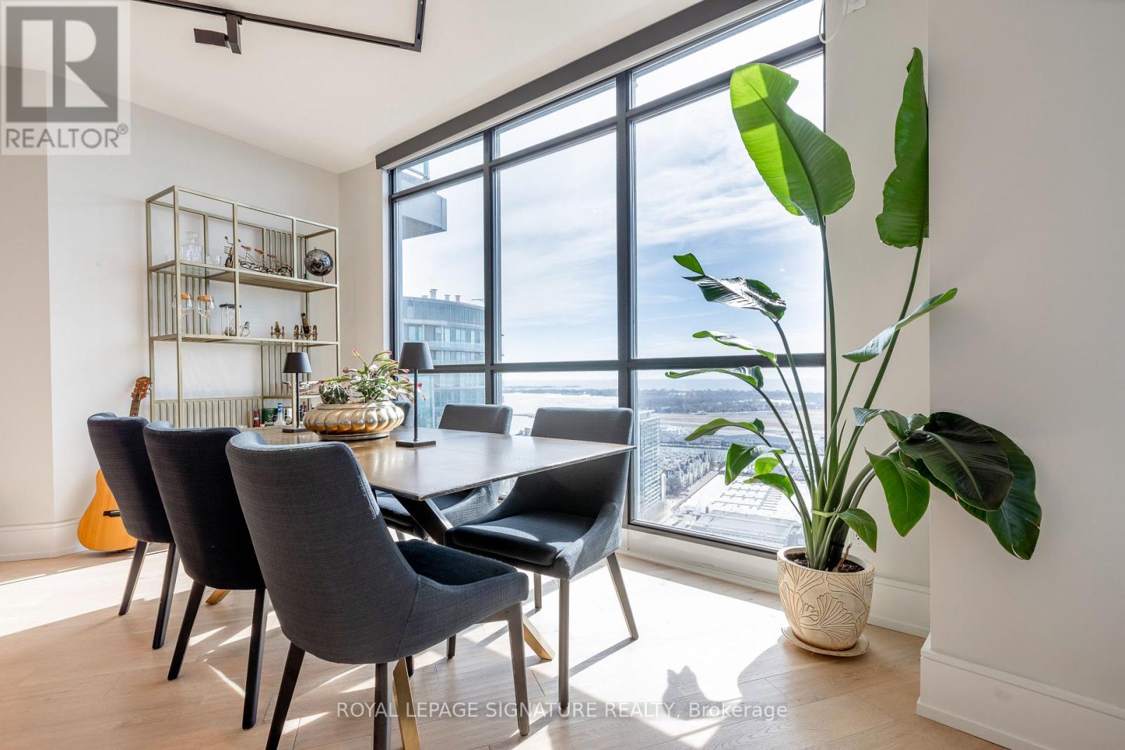 3609 - 219 Fort York Boulevard, Toronto, Ontario  M5V 1B1 - Photo 7 - C12907852