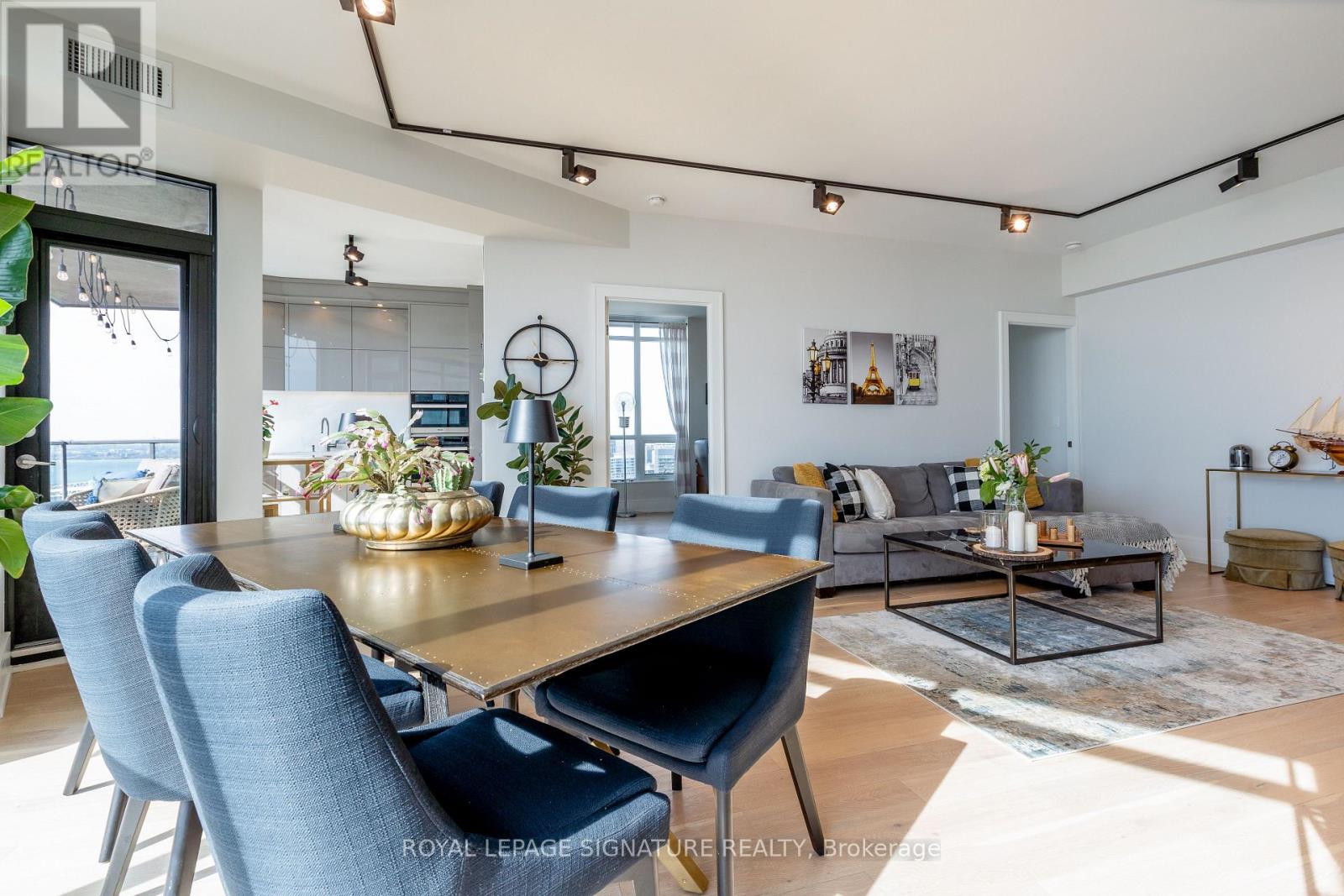 3609 - 219 Fort York Boulevard, Toronto, Ontario  M5V 1B1 - Photo 9 - C12907852